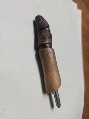 Resident Evil 7: Biohazard Edição de Colecionador Manequim Dedo USB Flash Drive - Imagem 1 de 2