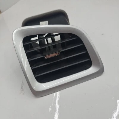 2013 2014 2015 2016 GMC Terrain Left FRONT SIDE DASH AC HEATER AIR VENT OEM - Image 1 of 4