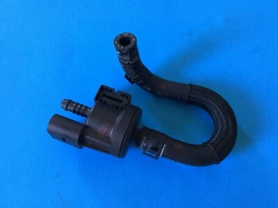 VÁLVULA DE PURGA DE BOTE DE VAPOR DE COMBUSTIBLE VOLKSWAGEN JETTA 2006-2010 OEM 06E 906 517 A Foto 1 de 4