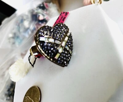 Anillo Corazón Abierto Cristales Betsey Johnson Vintage Talla De 7 Foto 1 de 4