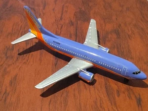 Rare HTF Diecast Airplane Southwest Airlines RealToys 5-3/4" Made In China - Picture 1 of 10