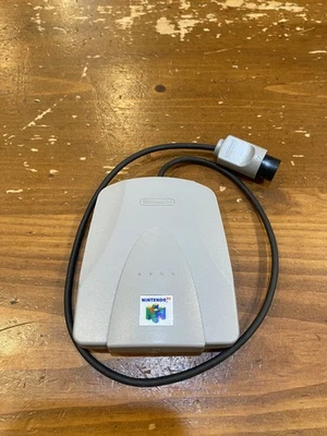Unidad de reconocimiento de voz con puerto de micrófono N64 VRU Nintendo NUS-020 Foto 1 de 2