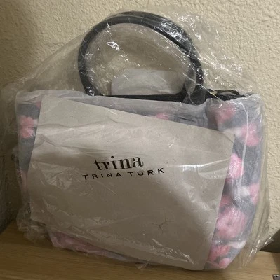 Trina Turk Narcissus 大号手提包带可拆卸肩带原装包装 — 第 1/4 张图片