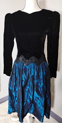 Vestido de cóctel Scott McClintock negro terciopelo espalda abierta talla 12 verde azulado falda de tafetán Foto 1 de 4
