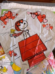 Globo de colección Peanuts Snoopy Love, San Valentín Mylar coleccionable, raro - Imagen 1 de 1