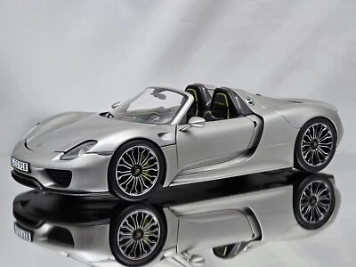 Minichamps Porsche 718 Spyder 2013 Liquid Metal Silver Diecast Model Car 1:18 Foto 1 de 4