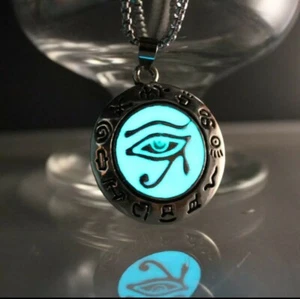 Collares de cadena de eslabones plateados Eye of Horus Brillan en la oscuridad - Imagen 1 de 7