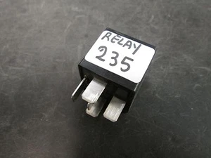 RELÉ GM #13306942 *Ver descripción del artículo* (RELÉ-235) - Imagen 1 de 2
