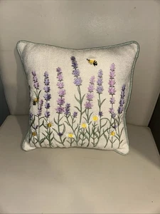 Almohada 12”x12” Bordada Amarillo Blanco Púrpura Floral Flores Abejas Margaritas - Imagen 1 de 6