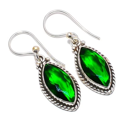 Pendiente Bali de plata de ley 925 con diopsido cromado 1,37" T87 Foto 1 de 4