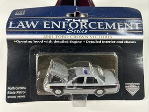 SpecCast North Carolina State Patrol 2001 Ford Crown Victoria 1:64 diecast - Picture 1 of 4