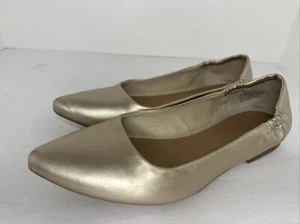 Crown And Ivy Women's Gold Ballet Flats 7 M Jessica Pointed Toe Flats - Picture 1 of 7
