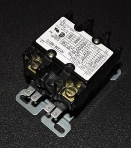Wells 2E-37728 OEM Schütz 2P, 240V, 35A - Bild 1 von 2
