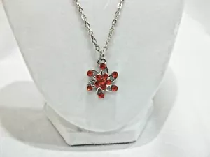 COLLIER NEUF ÉTOILE ROUGE CRISTAL 19" POUR JEUNE FEMME....... JOLI - Photo 1/4