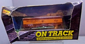 MAISTO ON TRACK MILWAUKEE ROAD BOXCAR 2623 - Imagen 1 de 6