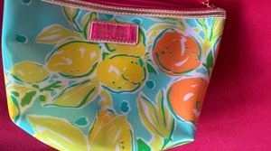 Lilly Pulitzer Estee Lauder Makeup Bag Zip Pouch New Floral Beach Preppy Label - Picture 1 of 3