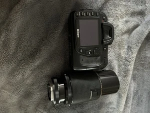 Nikon D D80 10.2MP Digital SLR Camera with zoom nikon kiron 70/210mm lot - Picture 1 of 6