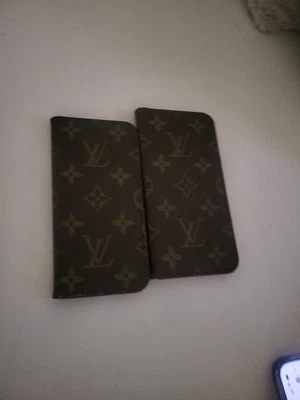 Auténtica Funda LOUIS VUITTON IPHONE 7/8 FOLIO Monograma Damier 2 Piezas Foto 1 de 4