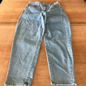 Levi's High Waisted Mom Jeans Damen 30 Blau High Rise Medium Wash Stretch - Bild 1 von 13