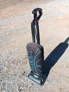 ORECK XL Pro Plus UPRIGHT BAGGED VACUUM CLEANER, Tested Works Great! - Picture 1 of 8