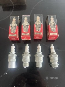 4 Vintage Farm Tractor Champion C5 Spark Plugs Ford Fordson Ferguson Commercial - Picture 1 of 6