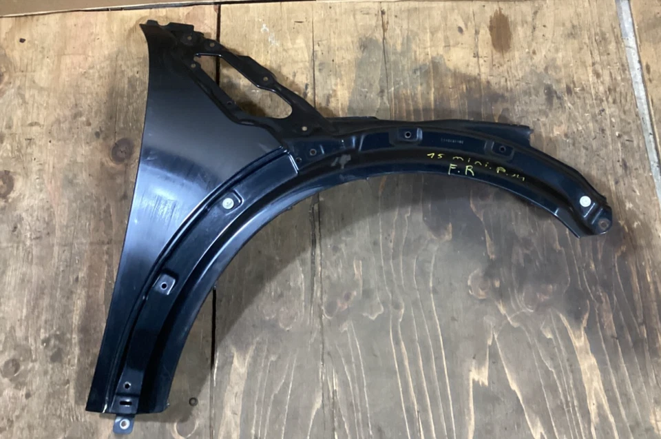 2013 - 2016 MINI COOPER PACEMAN FRONT RIGHT SIDE FENDER SHELL COVER PANEL OEM . Foto 1 de 4