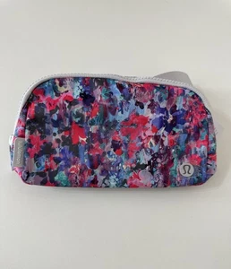 Lululemon Everywhere Belt Bag Multicolor Floral /Vapor LU9B48S NWT - Picture 1 of 5