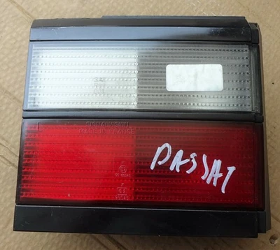 FEU ARRIERE INTERIEUR GAUCHE VW PASSAT B3 WAGON MODEL 1990 94 333945107 OCCASION - Photo 1/4