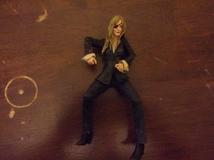 Elle Driver loose 6 inch action figure movie toy defect broken - Picture 1 of 3