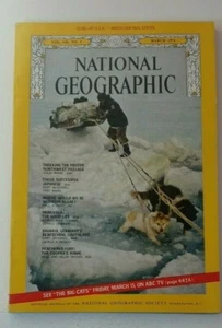 MAR 1974 NATIONAL GEOGRAPHIC SOCIETY / TREKKING THE FROZEN NORTHWEST PASSAGE - Bild 1 von 4