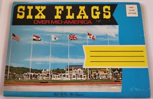 Folleto de postales: Six Flags Over Mid- America, Mall Of The Mid-America - Imagen 1 de 2