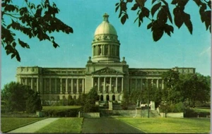 CAPITOL BUILDING Frankfort, Kentucky KY Postcard - Picture 1 of 2