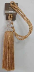 ¡NUEVO! Tieback embellecido en oro de colección Signature - Imagen 1 de 1