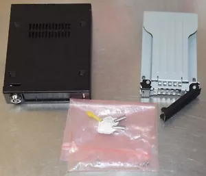Icy Dock ToughArmor 2.5" SATA/SAS HDD/SSD Mobile Rack for 3.5" Drive Bay w/ Key - Picture 1 of 4