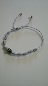 ++++ ROSENKRANZ ARMBAND GEKNOTET NYLONGARN/KORDEL - GRAU - Bild 1 von 2