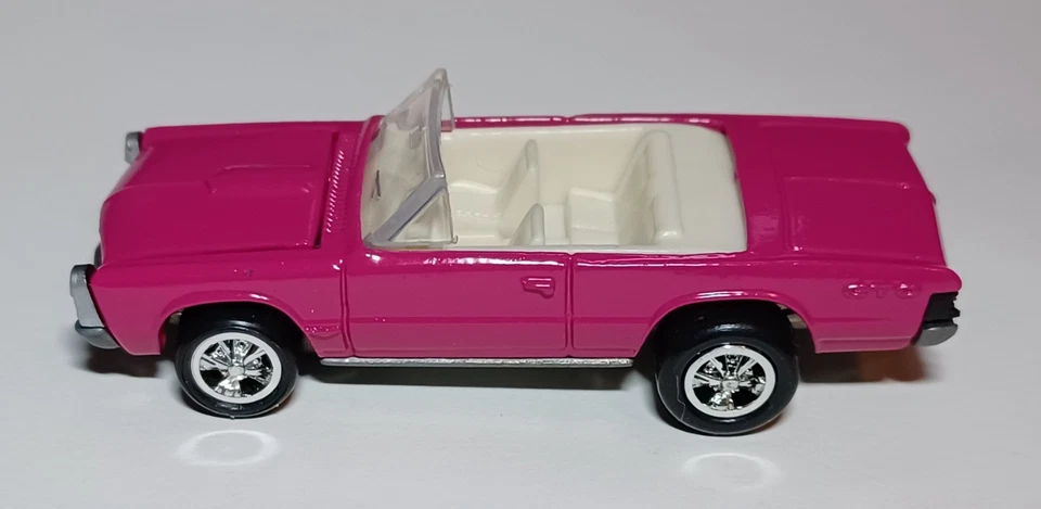 1995 Johnny Lightning Muscle Cars США 1969 Pontiac GTO кабриолет - Изображение 1 из 1