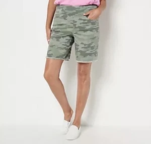 Belle By Kim Gravel TripleLuxe Twill 5-Pocket 8” Shorts Green Camo Plus Size 32 - Picture 1 of 6