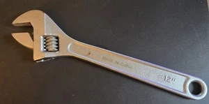 Llave ajustable de 12 pulgadas, construcción de acero, en muy buen estado - Imagen 1 de 4