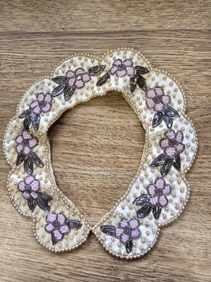 Antiguo vestido Art Deco con cuentas de vidrio cuello floral cuentas años 20 1930 Foto 1 de 4