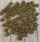 84 antike goldfarbene Oberfläche keltische quadratische Perlen
