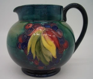 Jarra Early Moorcroft Leaf & Berry de William Moorcroft - Imagen 1 de 12