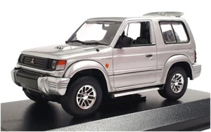 Maxichamps 1/43 Scale Diecast 940 163371 - 1991 Mitsubishi Pajero - Silver - Picture 1 of 5