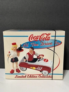 Coche a pedales coleccionable Coca-Cola At The Drive edición limitada - 012524JET3 - Imagen 1 de 6