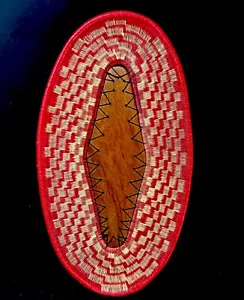 Cesto indigeno tessuto fatto a mano con centro in legno splendidamente realizzato - Foto 1 di 10