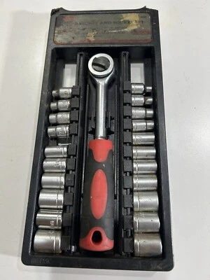 1/4 Drive Ratchet Kit With SAE And Metric Sockets 4mm-13mm 5/32-1/2 - Image 1 of 3