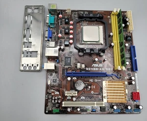 Mainboard ASUS M2N68-AM SE2 Sockel AM2, AMD Athlon II X2 250, 2GB DDR2 RAM - Bild 1 von 2