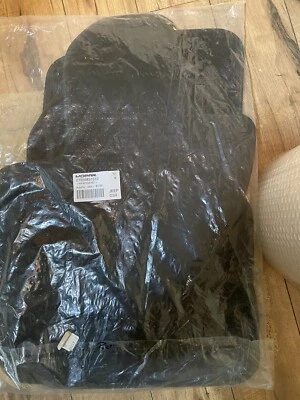 Комплект из 4 черных напольных ковриков 18-21 Jeep Renegade GSX MOPAR 07356831510 от оригинального производителя - Изображение 1 из 3