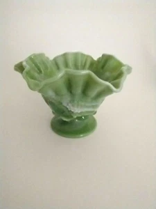 Vintage Westmoreland ciotola vetro latte verde arruffato pannelli uva piedi - Foto 1 di 6