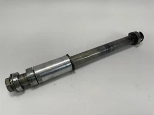 Harley-Davidson 2015 Softail Slim Rear Axle 25mm 41641-08 - Picture 1 of 4