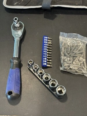 20 Piece KOBALT DOUBLE DRIVE Extendable 3/8" Ratchet Tool Set with POUCH CASE - Image 1 of 4